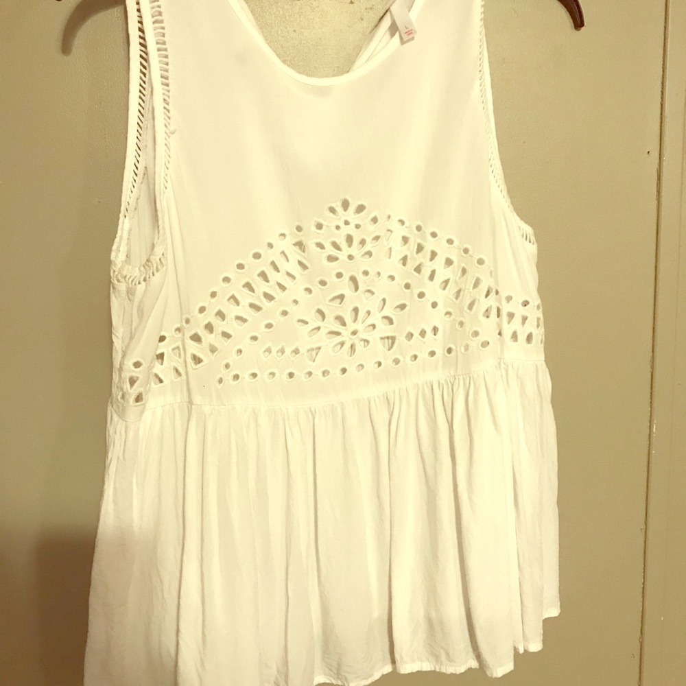 Sleeveless blouse